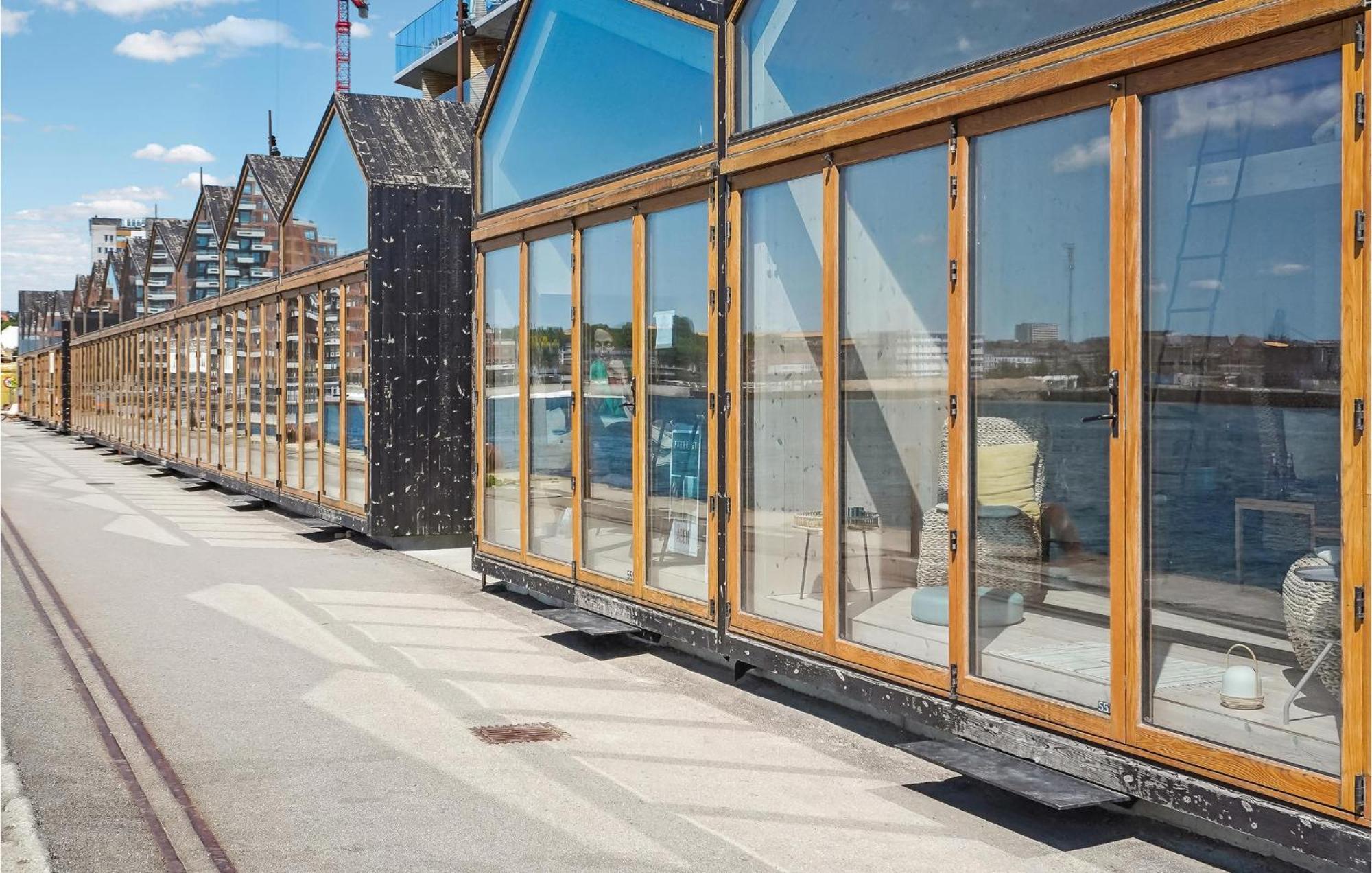 Gorgeous In C With Harbor View *